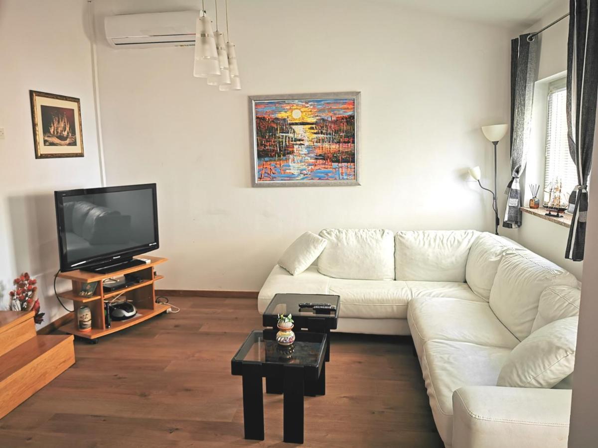 Vila Kuca Za Odmor Teja Trogir Exteriér fotografie